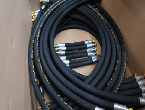 生产排水软管可定制耐磨耐老化高温高压橡胶排⽔管厂家